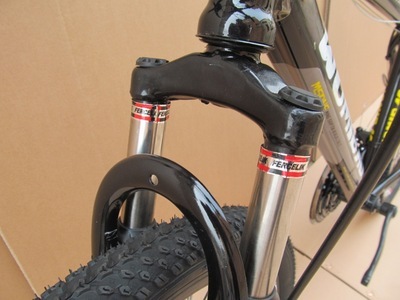 26寸黑配山地自行車  21速雙碟剎喜瑪諾變速山地車選購指南